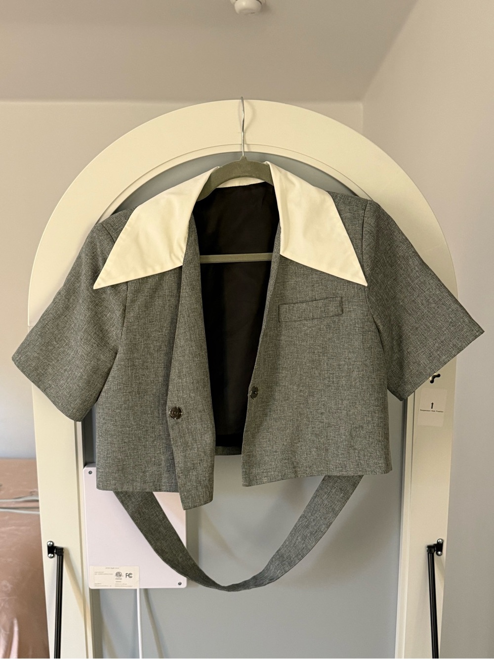 Grey Cropped Blazer with Contrast White Collar & Waist Tie | Fits M